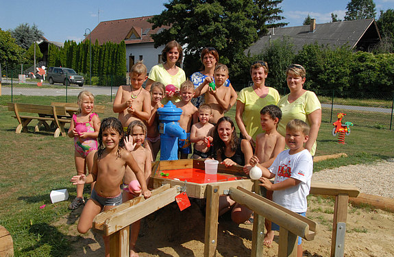 Niederleiser Ferienspiel 2015: Wanderung und Kinderspielplatz